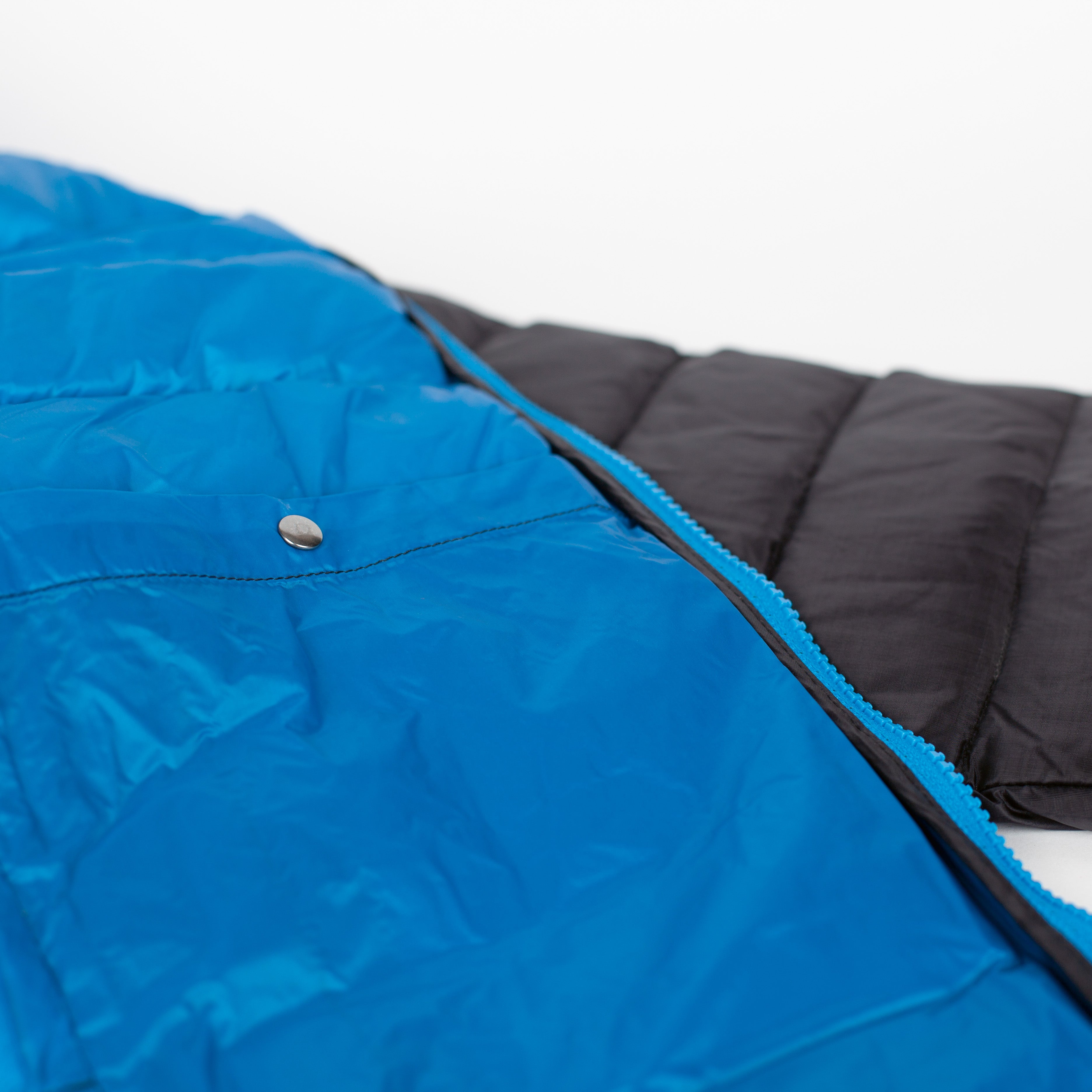 Alvivo Belfast Daunenjacke Schwarz/Türkis