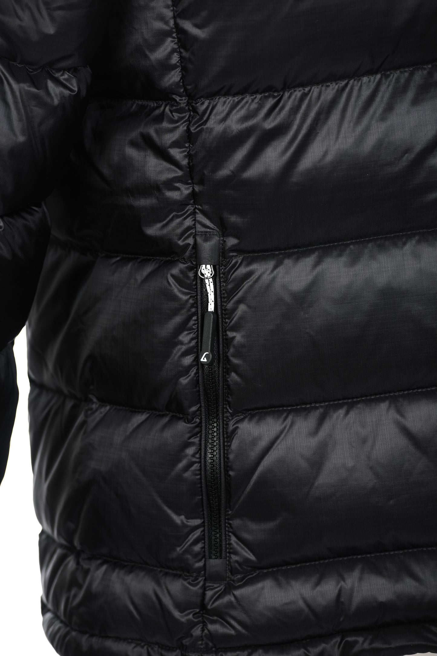 Alvivo Astana Daunenjacke Schwarz/Schwarz #farbe_schwarz-schwarz