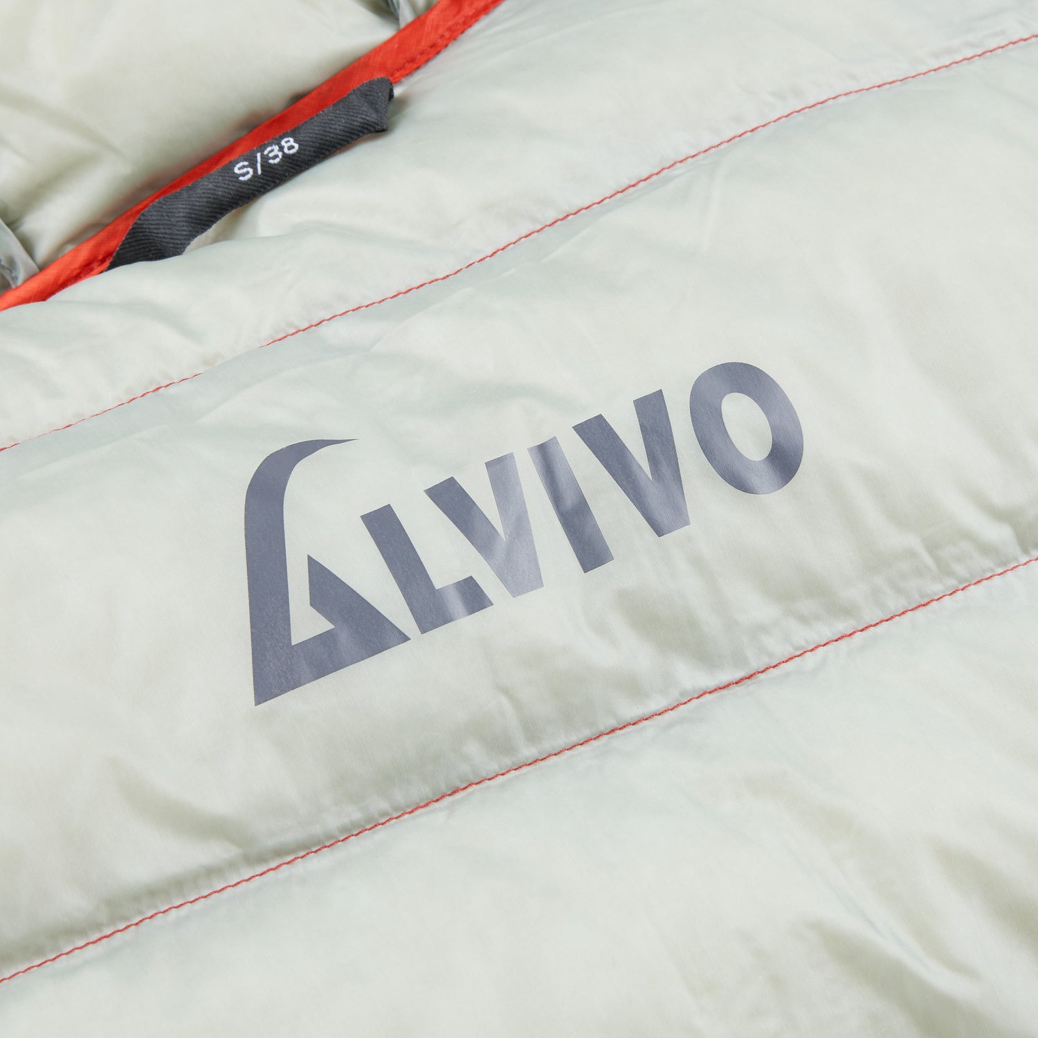 Alvivo Astana Daunenjacke Rot/Grau #farbe_rot-grau